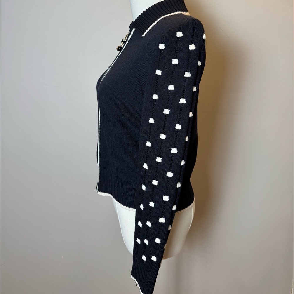 St. John Collection Black Knit Jacket With White Popcorn Trim - Size 2 - Picture 4 of 9